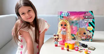 Игровой набор c куклами «Рэй Сендс и Малышка» серии Tweens&Tots.