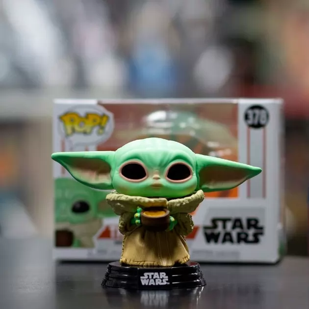 Игровая фигурка Funko Pop! cерии Мандалорец" ­ Малыш с чашкой"