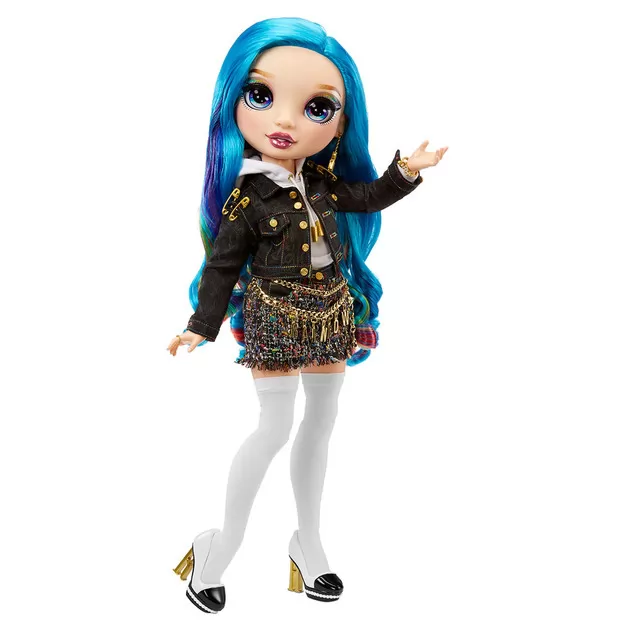Коллекционная мегакукла Rainbow High - Амайя на подиуме