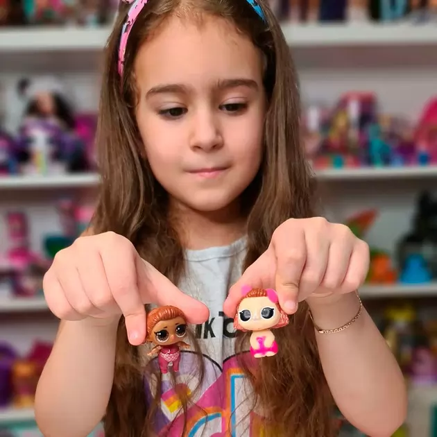 Игровой набор с куклой L.O.L. Surprise! серии Color change Me & My" 2в1 – Сестричка и питомец"