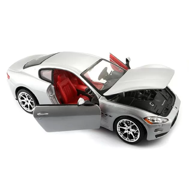 Автомодель - Maserati Grantourismo (2008) (ассорти черный, серебристый, 1:24)