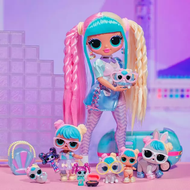 Игровой набор с куклой L.O.L. Surprise! серии O.M.G. House of Surprises" S2 – Конфетка"