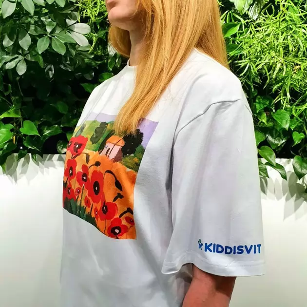 Патриотическая футболка коллекции Маки", S/M унисекс оверсайз, белая"