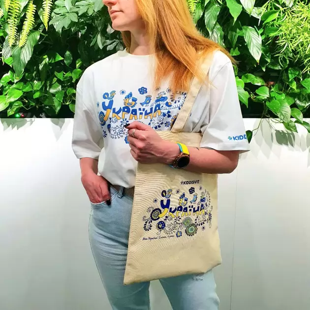 Патриотическая футболка коллекции Украина", L/XL унисекс оверсайз, белая"
