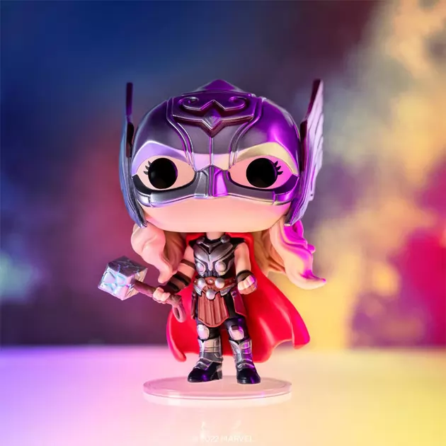 Игровая фигурка Funko Pop! серии Тор: Любовь и Гром" – Могучий Тор"
