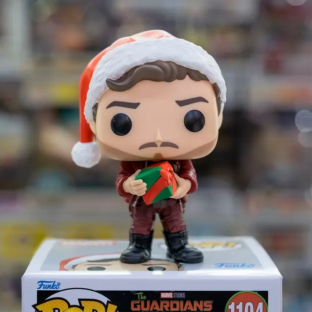Игровая фигурка Funko Pop! серии Стражи галактики: Holiday Special" – Звездный лорд"