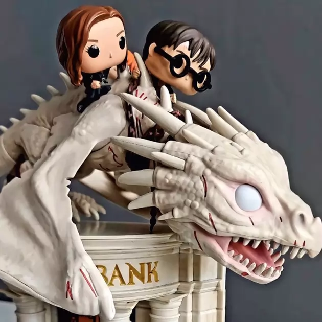 Игровая фигурка Funko Pop! cерии Гарри Поттер" – Дракон с Гарри, Роном и Гермионой"