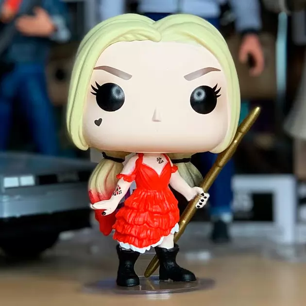 Игровая фигурка Funko Pop! серии Отряд самоубийц" - Харли Квинн в красном платье"