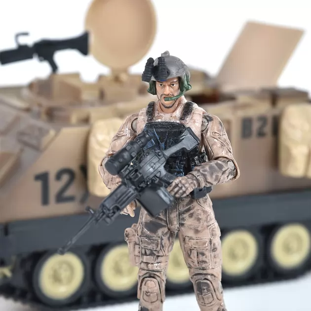 Игровой набор ELITE FORCE —БРОНЕТРАНСПОРТЕР M113 (БТР, фигурка, аксесс.)