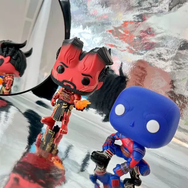 Игровая фигурка Funko Pop! серии Черный Адам" – Атомный Крушитель"