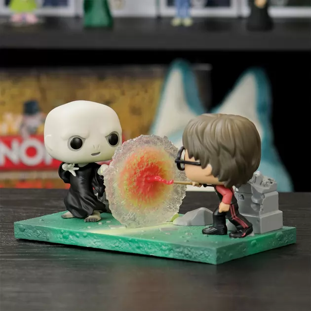 Игровая фигурка Funko Pop! Moment серии Гарри Поттер" – Гарри против Волан-де-Морта"