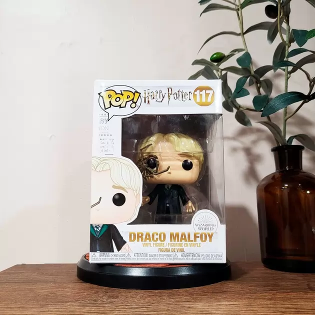Игровая фигурка Funko Pop! серии Гарри Поттер" – Малфой с пауком"