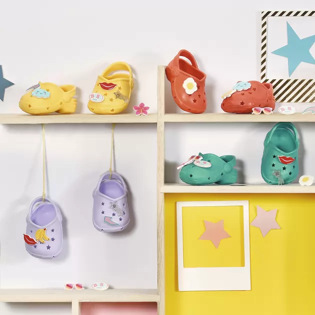 Обувь для куклы BABY BORN - Cандалии с значками (красные)