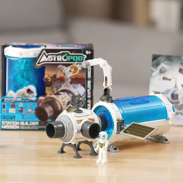 Игровой набор с фигуркой – Миссия «Построй космическую станцию»