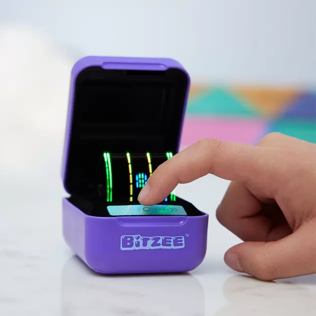 Интерактивная игрушка с цифровыми героями Bitzee - Мои пиксельные питомцы (фиолет.)