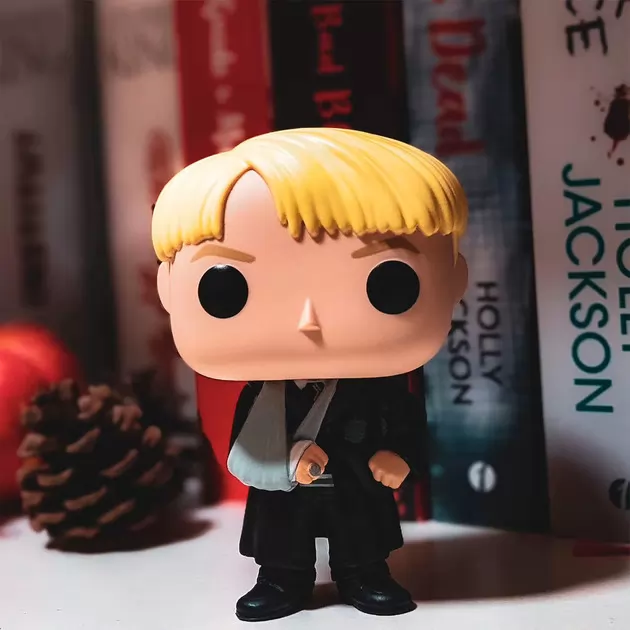 Игровая фигурка Funko Pop! серии Гарри Поттер" – Малфой со сломанной рукой"