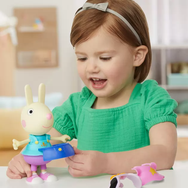 Игровой набор Peppa Figurines - Одень Ребекку