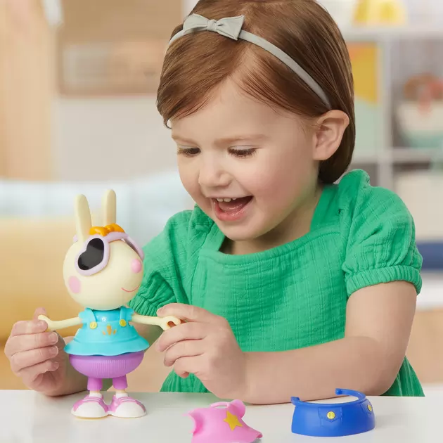 Игровой набор Peppa Figurines - Одень Ребекку