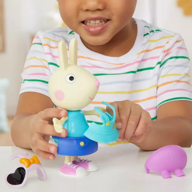 Игровой набор Peppa Figurines - Одень Ребекку