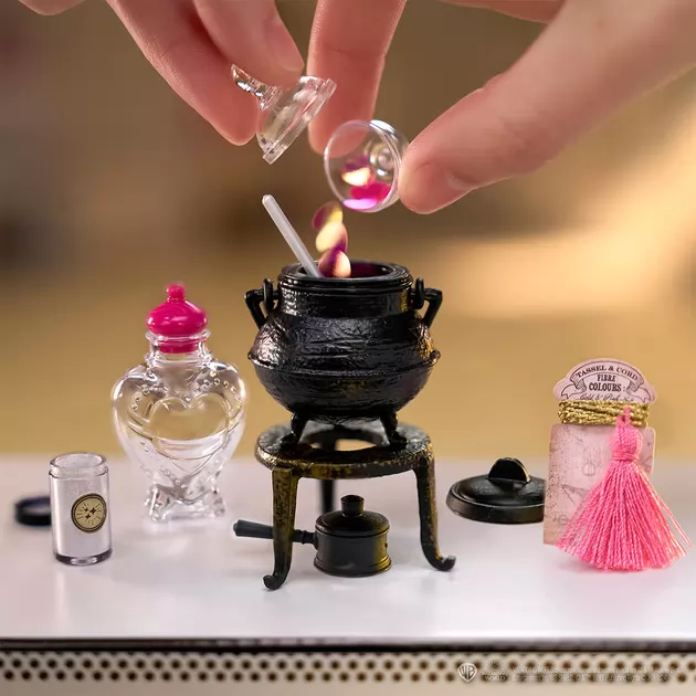 Игровой набор Miniverse серии Harry Potter" – Создай волшебные зелья"
