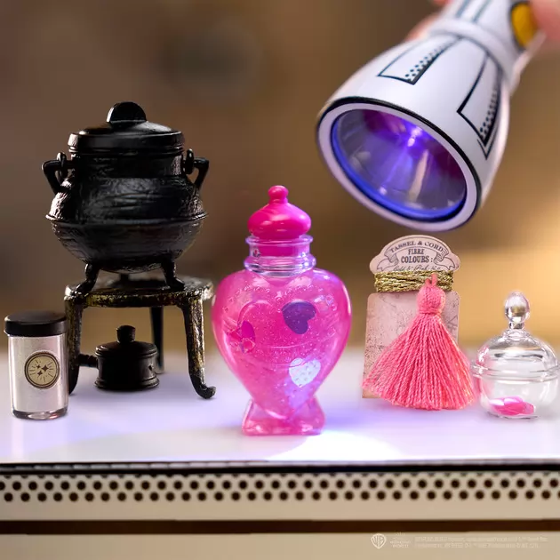 Игровой набор Miniverse серии Harry Potter" – Создай волшебные зелья"