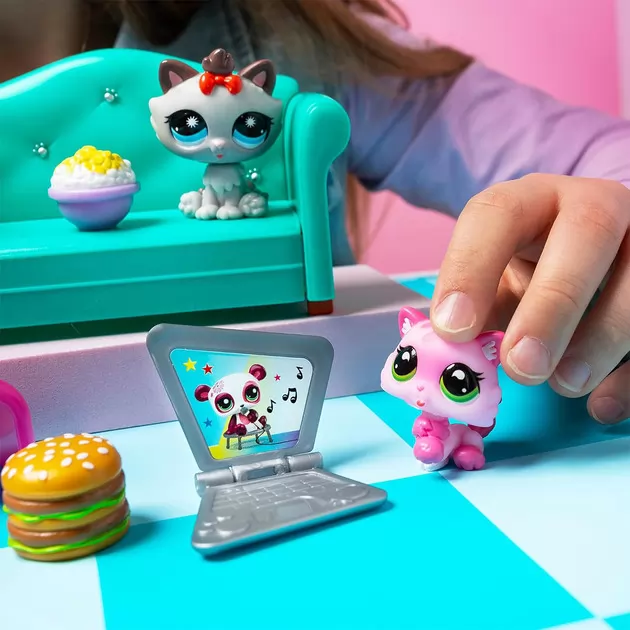 Игровой набор Littlest Pet Shop - Вечеринка со вкусняшками
