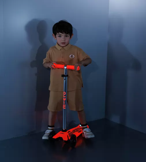 Самокат Micro серии Maxi Deluxe Glow LED" - Красная аура" - MMD368_9.jpg - № 9