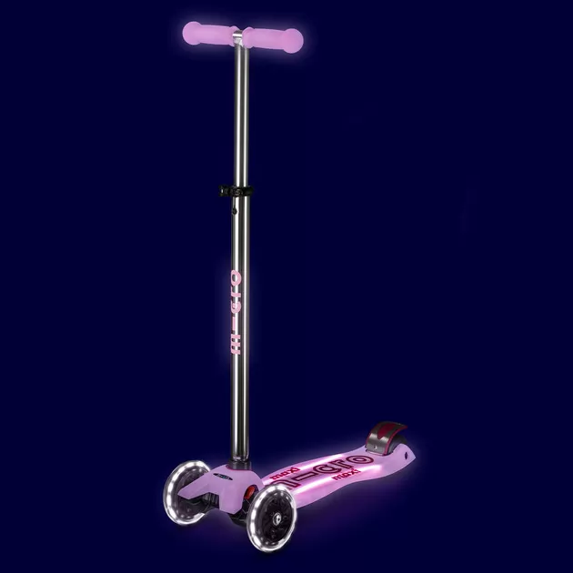 Самокат Micro серии Maxi Deluxe Glow LED Plus" - Сияюще-пурпурный"