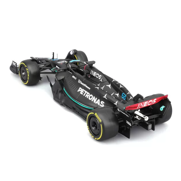 Автомодель с фигуркой - Mercedes-AMG F1 W14 E Performance (1:24)