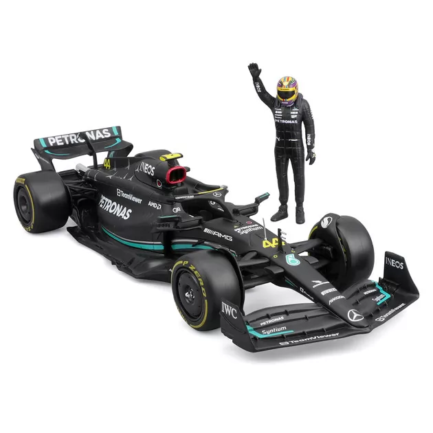 Автомодель с фигуркой - Mercedes-AMG F1 W14 E Performance (1:24)