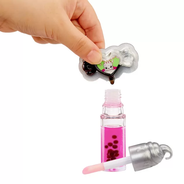 Игровой набор с куклой и блеском для губ Yummiland SS – Мисти Кейкс