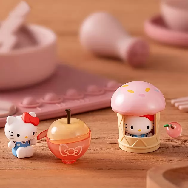 Фигурка-сюрприз Pop Top Hello Kitty – Яблочный воркшоп