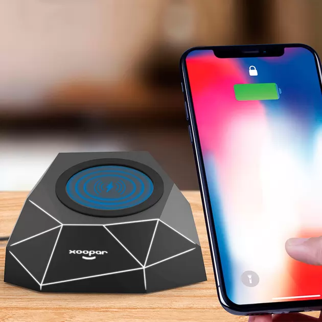 Беспроводное Зарядное Устройство Xoopar - Geo Dock (Черное С Белой Led-Подсветкой)