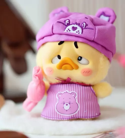 Kolekcjonerska miękka zabawka z zawieszką POP TOP 1983toys z serii &bdquo;Upset Duck x Care Bears&rdquo; &ndash; BĄDŹ TĘCZĄ - AP17183806800C_4.jpg - № 4