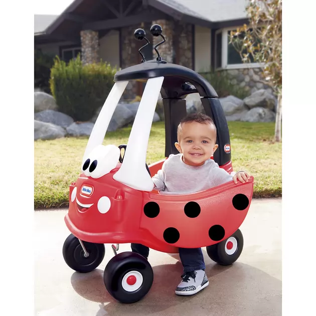 Машинка для катания детей серии Cozy Coupe" - АВТОМОБИЛЬЧИК БОЖЬЯ КОРОВКА"
