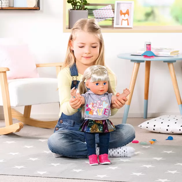 Кукла Baby Born Серии Нежные Объятия - Сестрёнка-Модница