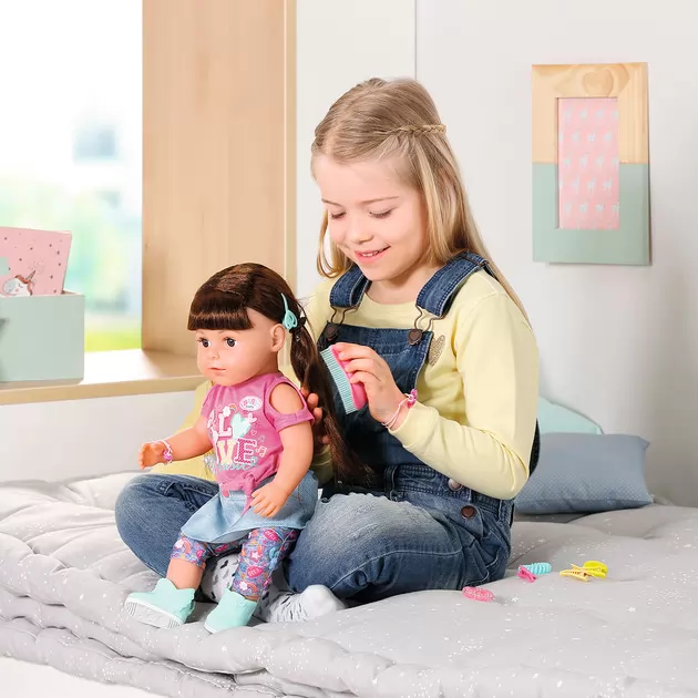 Кукла Baby Born Серии Нежные Объятия - Стильная Сестрёнка