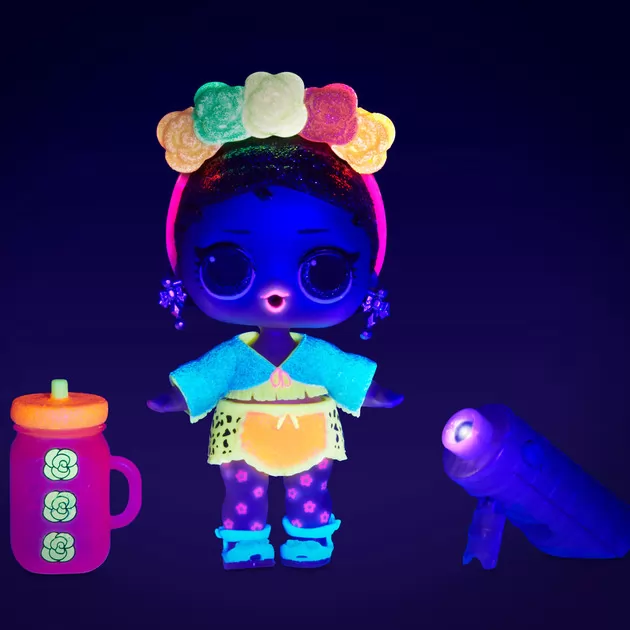 Игровой набор с куклой L.O.L SURPRISE! - МЕРЦАЮЩИЙ СЮРПРИЗ