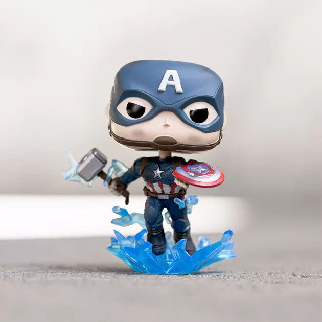 Игровая фигурка Funko POP! cерии Мстители:Финал" - Капитан Америка с мьёльниром"