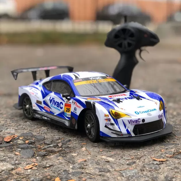 Автомобиль радиоуправляемый – Toyota (1:16)