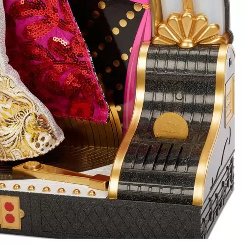 569886-OMG-Collector-2020-Doll2_1024x1024@2x.jpg