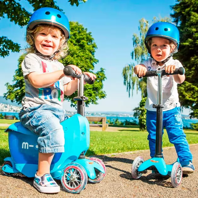 Самокат Micro серии Mini2go Deluxe Plus" - Голубой"