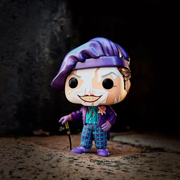 Игровая фигурка Funko POP! cерии Batman 1989" - JOKER WITH HAT WITH CHASE"