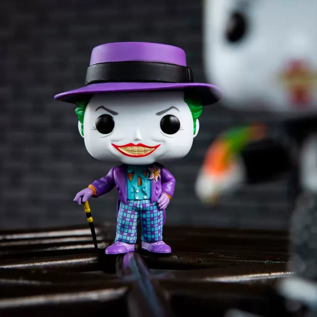Игровая фигурка Funko POP! cерии Batman 1989" - JOKER WITH HAT WITH CHASE"